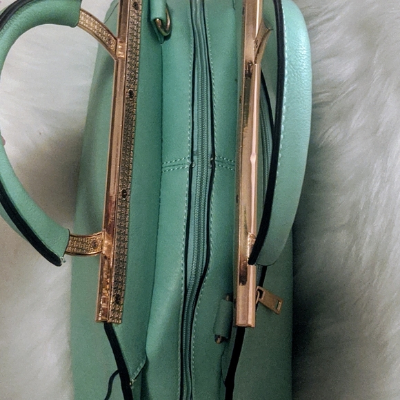 Satchel Cross Body  - Picture 3 of 11